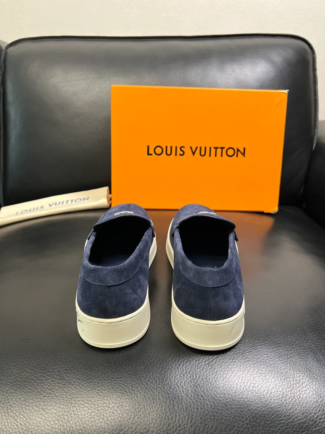 Men's shoes 💰740 Lv high quality top crafts Louis Vuitton, sports sneakers counter synchronization, uppers imported from Italy, high-quality splicing colorful complex crafts, imported mesh pads soft and comfortable, soles: original soles specially provided by the original factory, T men's shoes 💰U exclusive movable molded soles super comfortable, original factory single goods, code number 38-44 (customized 45)